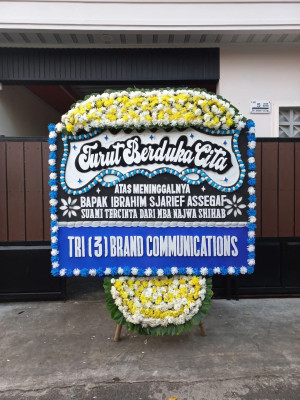 Papan Bunga Duka di Sosial